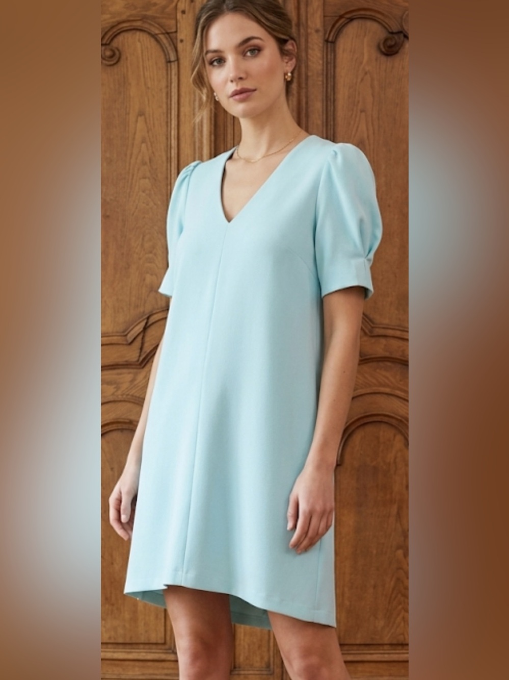 TCEC Light Blue V-Neck Short Sleeve Dress – Size Small